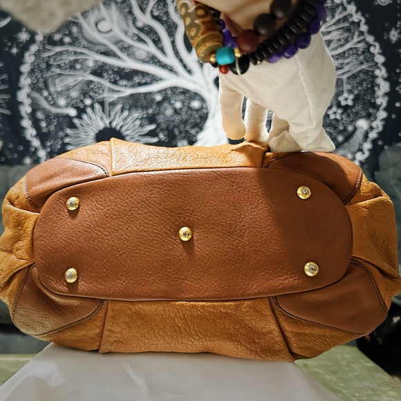 Authentic Vintage MCM shoulder bag soft Tan Leather Satchel with Gold Accents - Picture 16 of 17